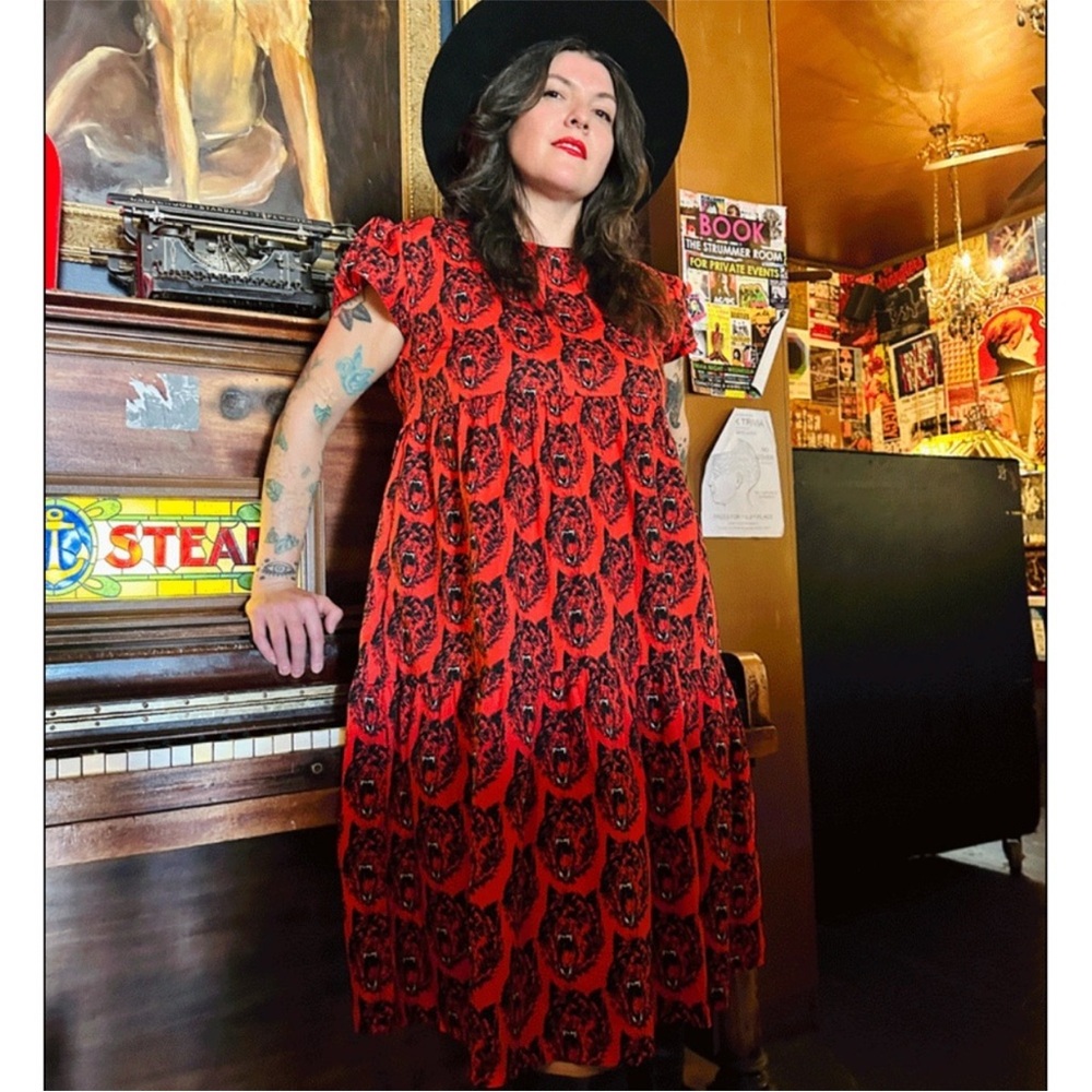 Nooworks Vibrant Red and Black Patterned Midi Dress